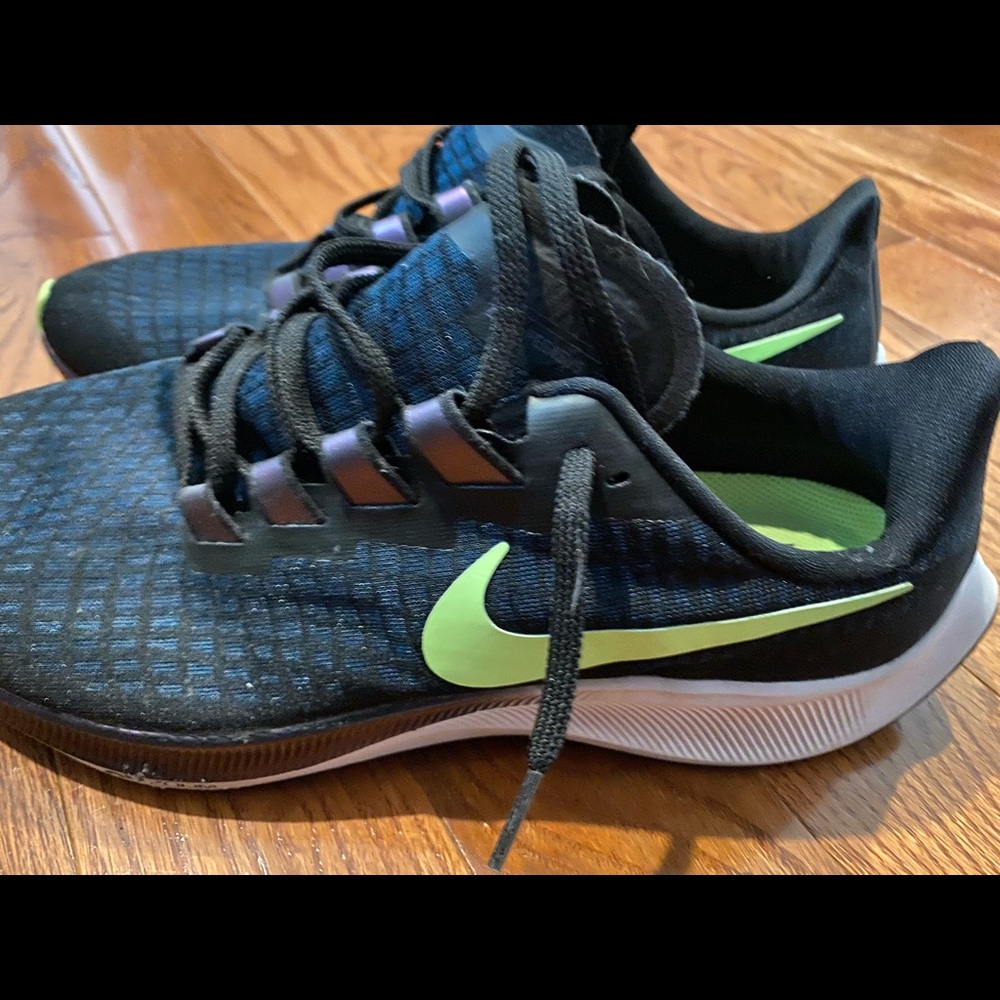 Nike men sneakers size 11